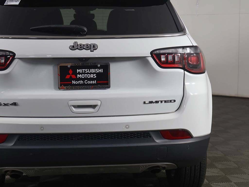 Used 2023 Jeep Compass Limited w/ Sun and Sound Group AWD/4WD image 17