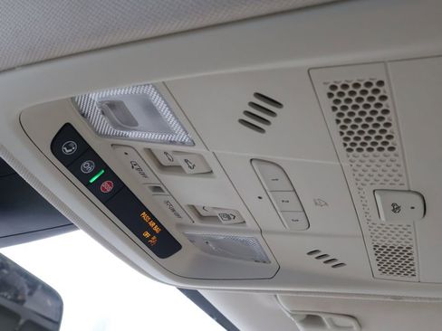 Used 2023 Cadillac XT5 Premium Luxury image 33