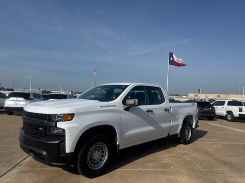 Used 2020 Chevrolet Silverado 1500 W/T w/ Trailering Package AWD/4WD image 9