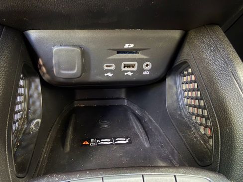 Used 2023 Chevrolet TrailBlazer RS w/ Sun and Liftgate Package AWD/4WD image 34