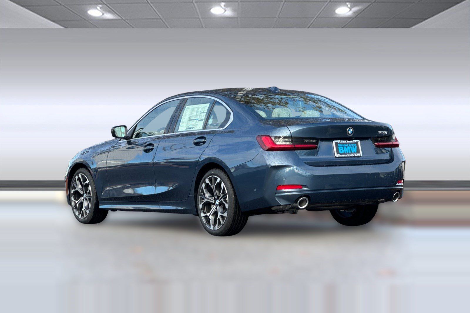 Used 2026 BMW 330i Sedan w/ Premium Package RWD image 3