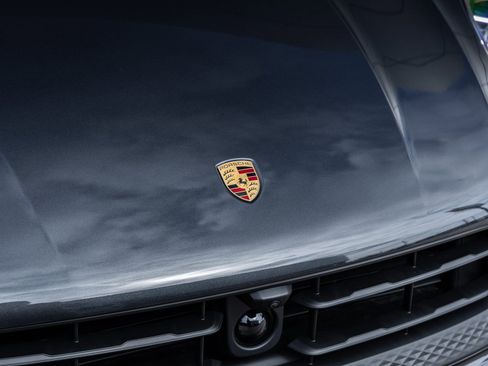 New 2026 Porsche Macan S image 19