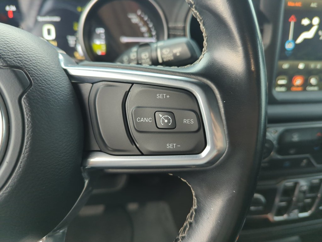 Used 2022 Jeep Wrangler Unlimited Sahara AWD/4WD image 22
