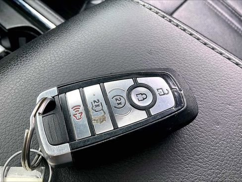 Used 2021 Ford Expedition Max Limited image 15