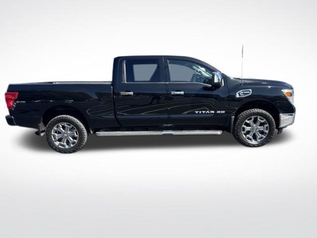Used 2018 Nissan Titan SL w/ Chrome Package AWD/4WD image 9
