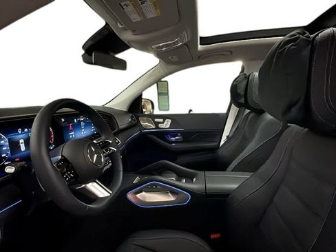 New 2025 Mercedes-Benz GLS 450 4MATIC image 4