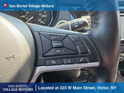 Used 2020 Nissan Rogue SV AWD/4WD image 16