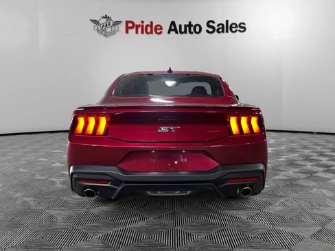 Used 2025 Ford Mustang GT Premium RWD image 7