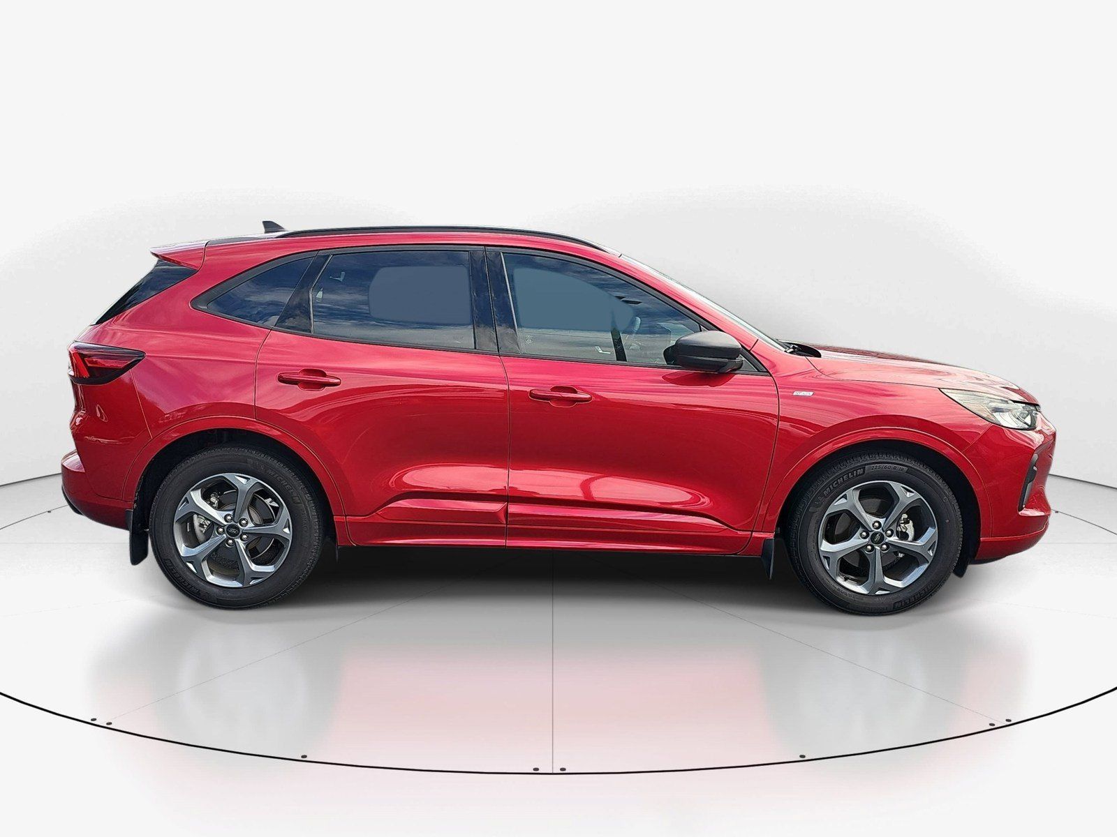 Used 2024 Ford Escape ST-Line w/ Tech Pack #1 FWD image 2