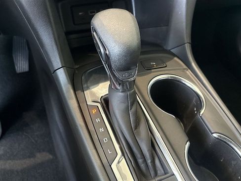 Used 2024 Chevrolet Equinox LT w/ LPO, Floor Liner Package FWD image 15