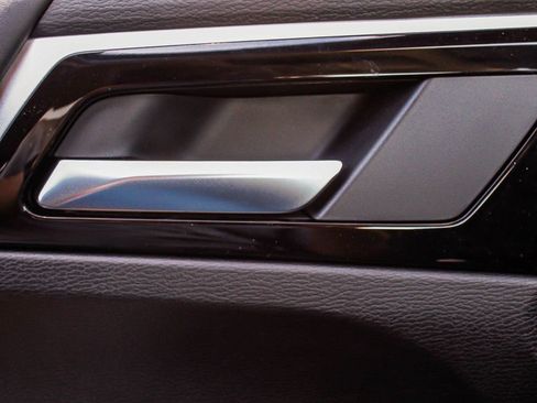 Used 2025 Mitsubishi Outlander SE AWD/4WD image 10
