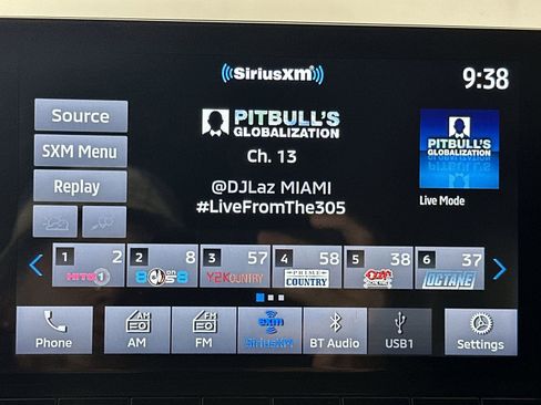 Used 2023 Mitsubishi Outlander SE image 16