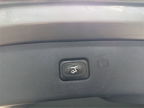 Used 2024 Ford Edge Titanium image 30