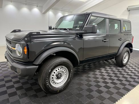 New 2025 Ford Bronco 4-Door AWD/4WD image 3