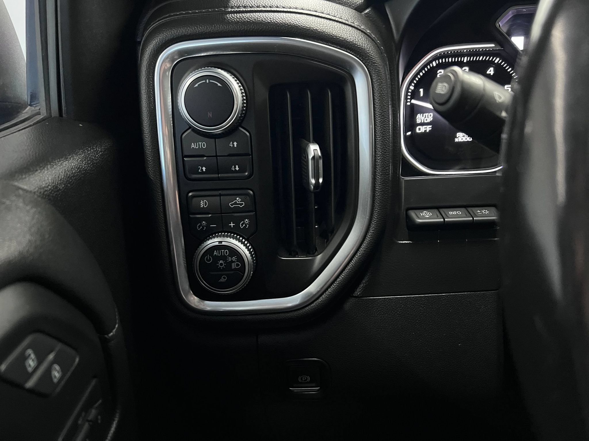 Used 2019 GMC Sierra 1500 Denali w/ Denali Ultimate Package AWD/4WD image 27
