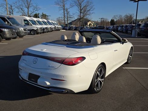 Used 2025 Mercedes-Benz CLE 300 4MATIC Cabriolet image 4