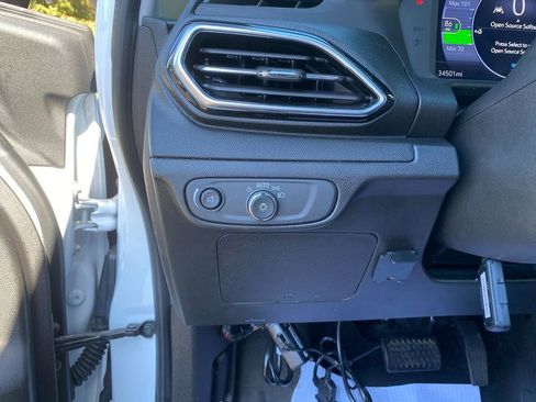 Used 2023 Chevrolet Bolt LT image 14