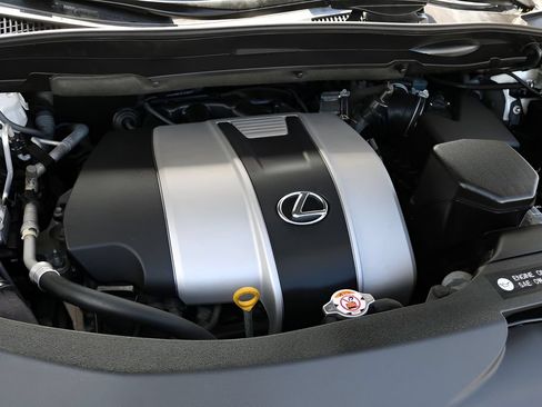 Used 2018 Lexus RX 350L Luxury w/ Accessory Package AWD/4WD image 10
