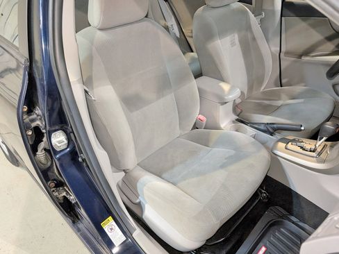 Used 2011 Toyota Corolla LE image 29