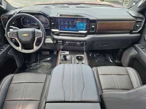 Used 2023 Chevrolet Silverado 1500 High Country w/ High Country Premium Package AWD/4WD image 18