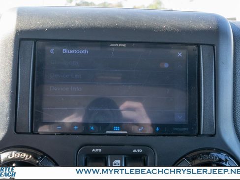 Used 2017 Jeep Wrangler Unlimited Rubicon image 20