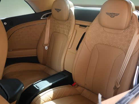Used 2022 Bentley Continental GT AWD/4WD image 17