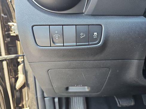 Used 2023 Hyundai Kona SEL image 28