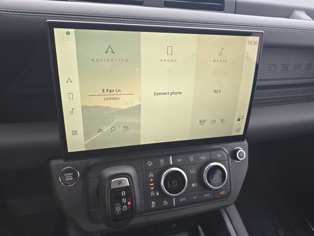 New 2026 Land Rover Defender 110 X-Dynamic SE AWD/4WD image 15
