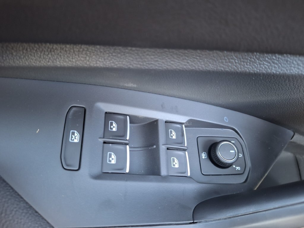 Used 2026 Volkswagen Jetta Sport FWD image 18