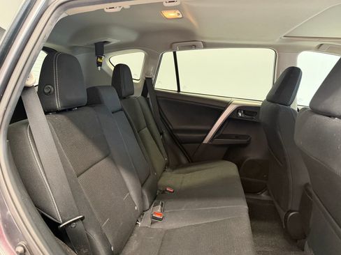 Used 2017 Toyota RAV4 XLE AWD/4WD image 16