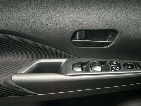 Used 2021 Nissan Kicks S image 13