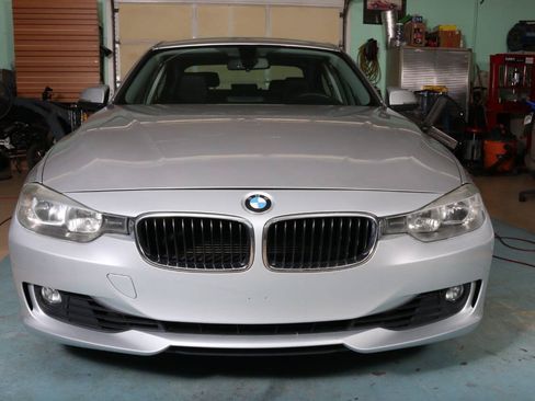Used 2013 BMW 328i Sedan RWD image 9