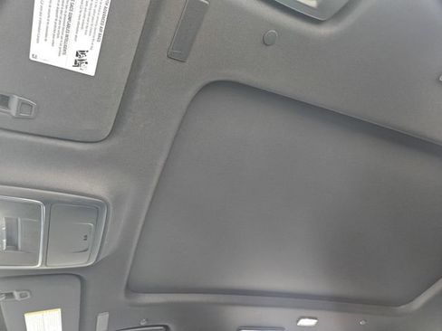 Used 2025 Buick Enclave Avenir AWD/4WD image 25
