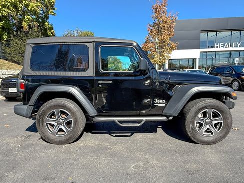 Used 2018 Jeep Wrangler Sport S image 9