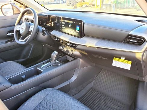 New 2025 Nissan Kicks SV w/ Charging Package image 12