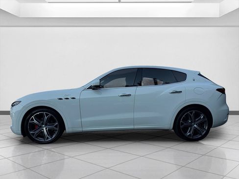 Used 2023 Maserati Levante GT AWD/4WD image 2