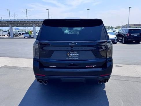 New 2026 Chevrolet Suburban RST w/ RST Capability Package AWD/4WD image 10