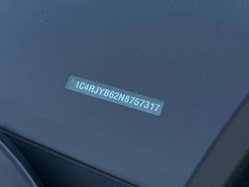 Used 2022 Jeep Grand Cherokee Limited 4xe image 40