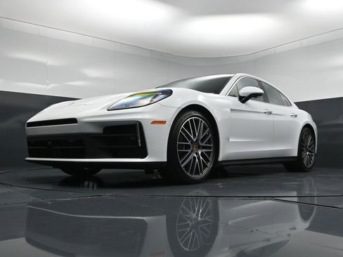 New 2026 Porsche Panamera 4 image 20