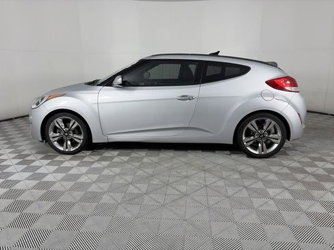 Used 2016 Hyundai Veloster w/ Option Group 03 image 4