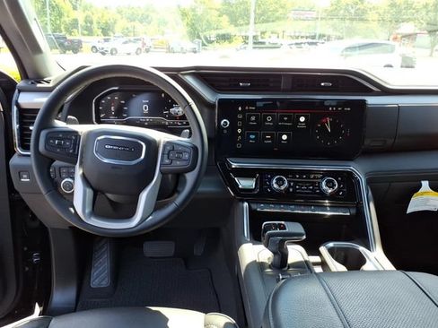Used 2025 GMC Sierra 1500 Denali AWD/4WD image 23