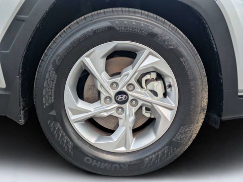 Certified 2024 Hyundai Tucson SE image 10