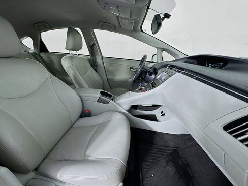 Used 2014 Toyota Prius Three FWD image 31