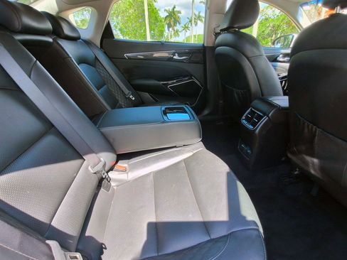 Used 2019 Kia Cadenza Limited FWD image 40