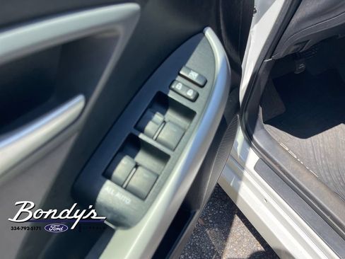 Used 2013 Toyota Prius Two FWD image 8