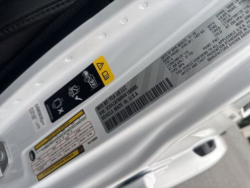 Used 2022 Jeep Wrangler Unlimited Rubicon w/ Steel Bumper Group image 38