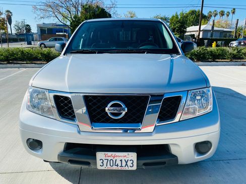 Used 2019 Nissan Frontier SV image 10
