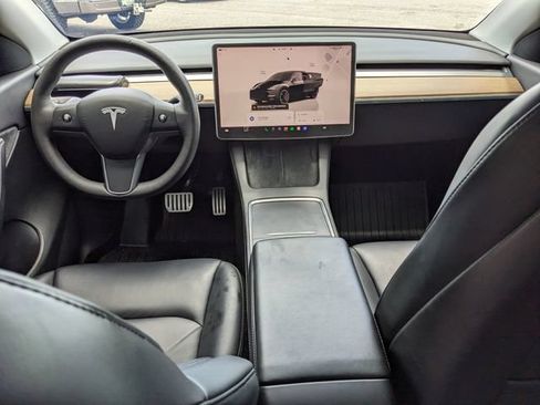Used 2022 Tesla Model Y Performance AWD/4WD image 13
