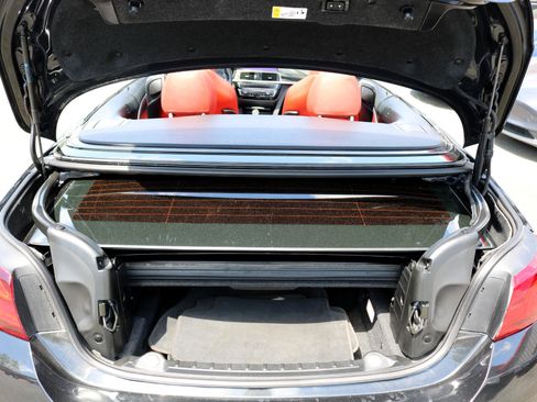 Used 2020 BMW M4 Convertible w/ Executive Package image 39