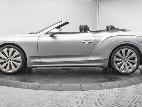 New 2026 Bentley Continental GTC AWD/4WD image 9